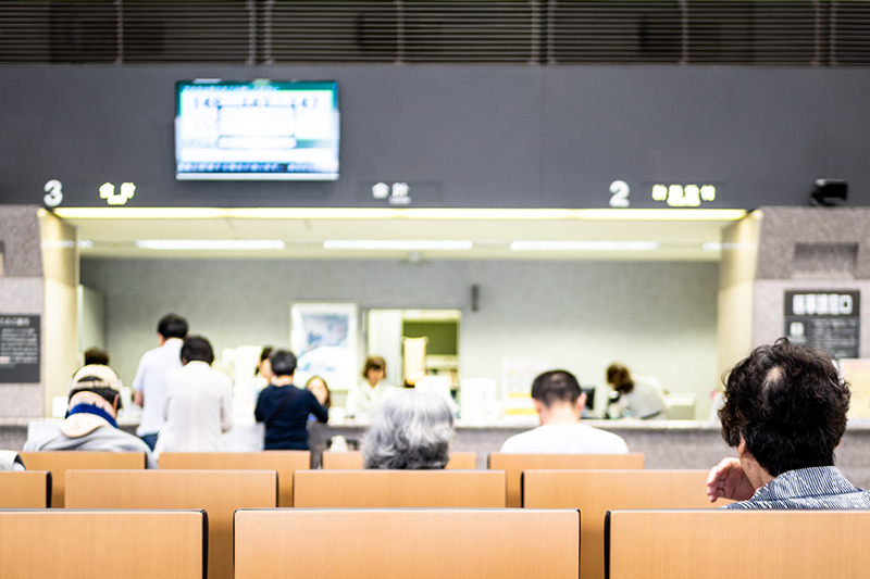 松葉杖のレンタルや購入方法について