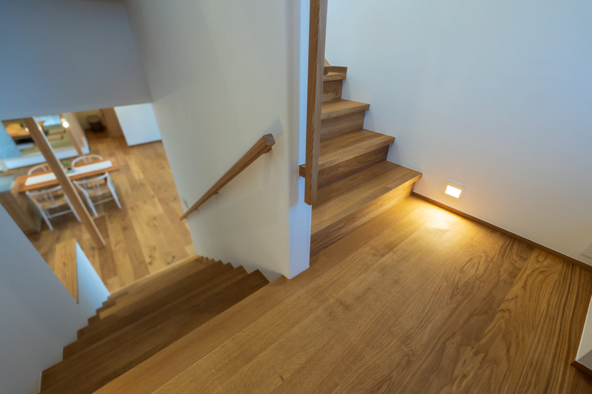 階段に手すりを取り付ける際の2つのポイント廃用症候群の予防法